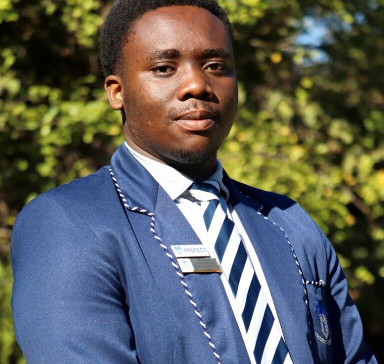 Thando Ndambakuwa